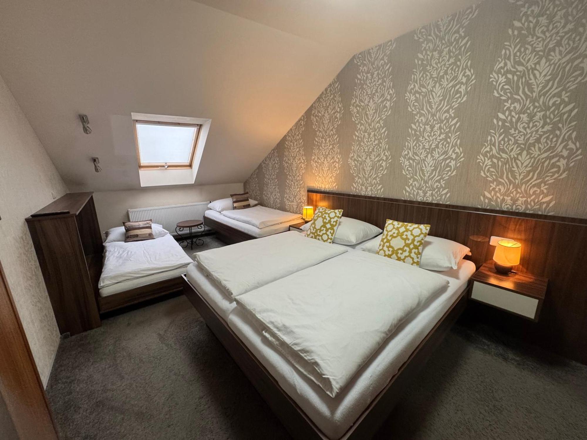 Apartman Bila Hora - Roudna Plzen Exterior photo